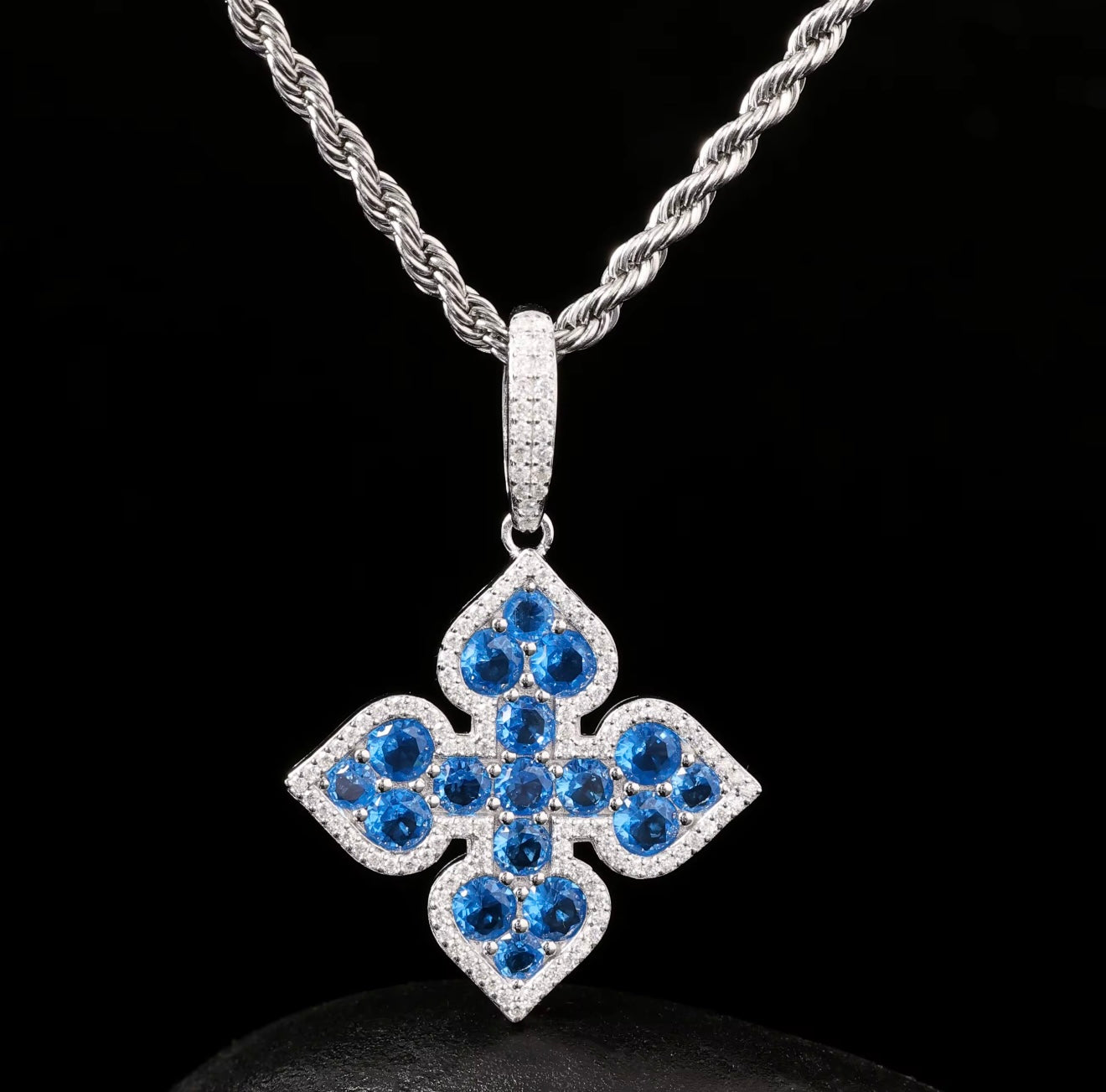 Moissanite - Clover Pendant